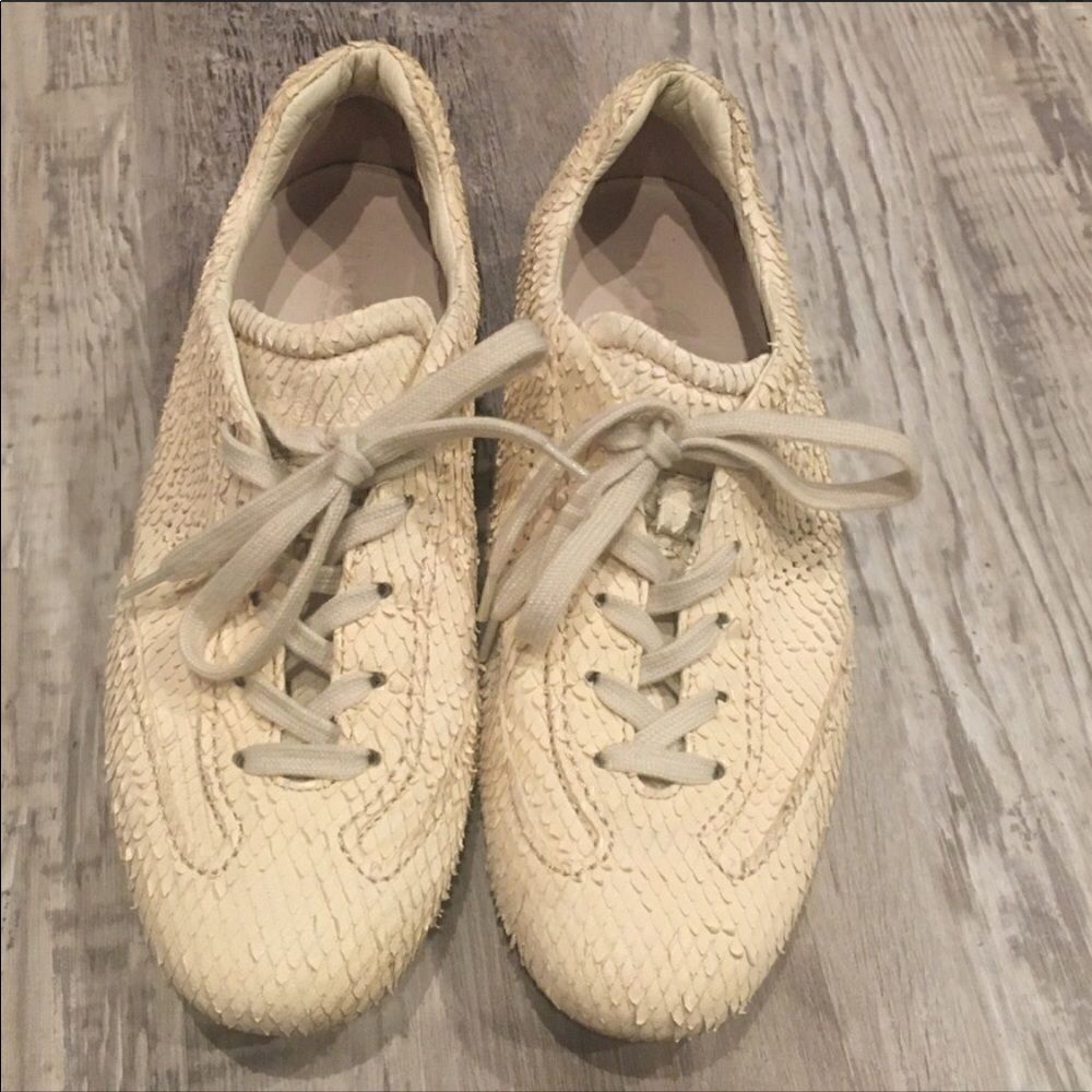 HOGAN Cream Snakeskin Sneakers Size 5 1/2‎